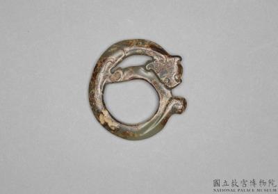 图片[2]-Jade Huan Ring with Beast Pattern, Eastern Han dynasty (25-220)-China Archive